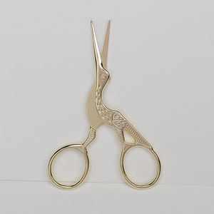 مقصات خياطة متعددة الوظائف على شكل رافعة من الفولاذ المقاوم للصدأ لمشاريع خيوط النسيج والحرف اليدوية - Product Image 5