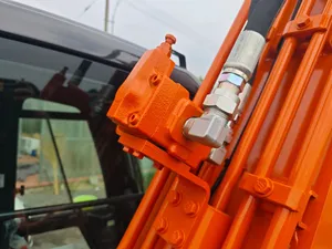 Excavatrice compacte fiable ZX75 6A de 7,3 tonnes, neuve, prix direct usine, idéale pour les travaux urbains et agricoles - Product Image 4