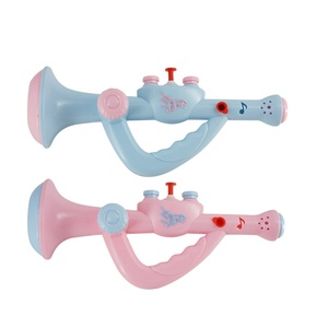 Summer outdoor play 2 in 1 music tromba <span class=keywords><strong>mini</strong></span> toy horn shape pistola a spruzzo d'acqua con strumento musicale giocattoli caramelle - Product Image 1