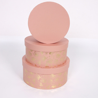 Boîte cadeau rigide 2245 en gros, matériau recyclé de qualité supérieure, taille personnalisée, marquage à chaud, revêtement UV, lamination brillante/mate, gaufrage
