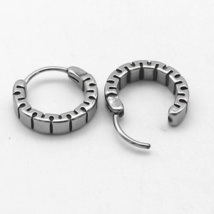 Pendientes Huggie de yunnique, diseño geométrico de acero de titanio para hombres y mujeres, joyería de acero inoxidable 316, estilo sencillo y moderno - Product Image 3