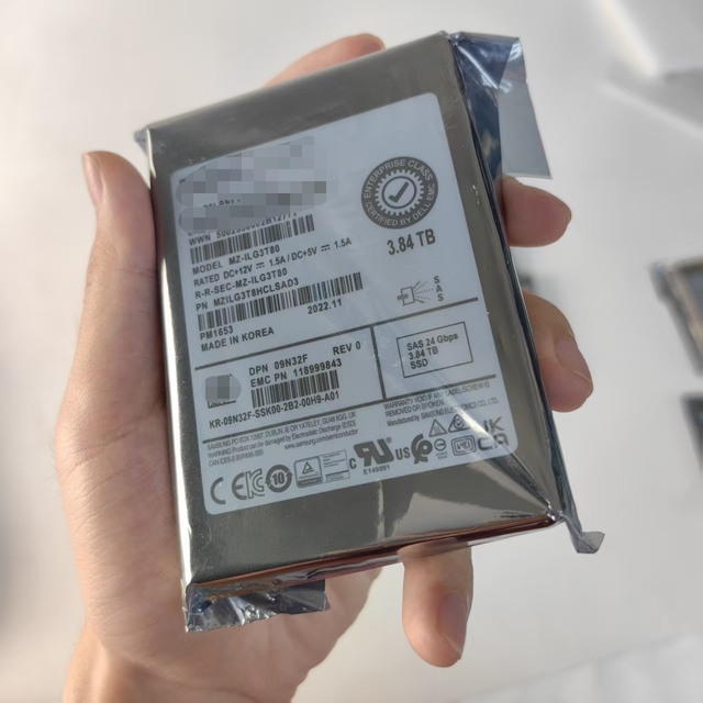 9N32F/09N32F 3.84TB SAS 24Gbps PM1653 2.5" Server Solid State Drive