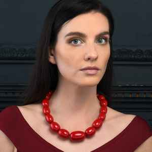 สร้อยคอเรซิ่นที่มีลักษณะงานฝีมือที่หรูหรา เครื่องประดับน้ำหนักเบาที่ออกแบบมาเพื่อความสบาย แฟชั่นสมัยใหม่ และการให้ของขวัญพิเศษ - Product Image 2