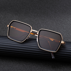 Occhiali da Sole Partagas all'Ingrosso, Alla Moda, di Design, con Logo Personalizzato, Montatura Quadrata in Metallo, Cerniera a Molla, Protezione UV400 per Uomo - Product Image 3