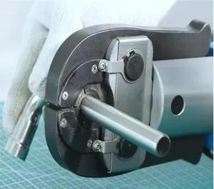 Herramienta de prensado alimentada por batería de 12 a 50mm, herramienta de prensado de tuberías, tipo TH U - Product Image 3