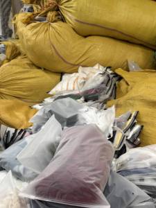 Used Dress for Adult Ladies Bales She Mixed Used Lady Clothing in Dubai Used <b>Clothes</b> in Bales Uk Bales - Product Image 1