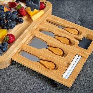 Plateau à <span class=keywords><strong>fromage</strong></span> en bambou personnalisé avec logo et ensemble <span class=keywords><strong>de</strong></span> couverts en acier inoxydable, plateau à charcuterie en bois pour usage en <span class=keywords><strong>restaurant</strong></span> - Product Image 3