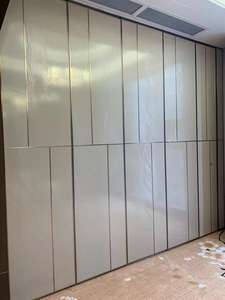 Pista <span class=keywords><strong>de</strong></span> techo, divisor <span class=keywords><strong>de</strong></span> partición <span class=keywords><strong>de</strong></span> <span class=keywords><strong>madera</strong></span> acústica, pared plegable deslizante móvil <span class=keywords><strong>para</strong></span> oficina, división <span class=keywords><strong>de</strong></span> espacio escolar <span class=keywords><strong>para</strong></span> salas <span class=keywords><strong>de</strong></span> conferencias - Product Image 5