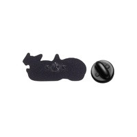 Broche en émail motif chat féroce de dessin animé, broche chat mordant amusante, badge de revers, bijoux animaux mignons, vente en gros