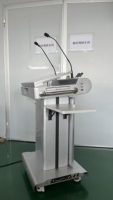 Pupitre intelligent pour salle de classe avec écran interactif LCD de 32 pouces, table élévatrice automatique et base de microphone pour église