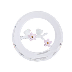 Ornement en verre cristal rond avec gravure interne d'oiseaux et de fleurs, décoration de mariage pour la Saint-Valentin, collection cadeau - Product Image 2
