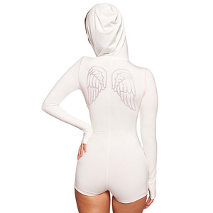 Combinaison à capuche avec ailes en strass, manches longues, coupe ajustée pour le yoga et la danse - Product Image 1