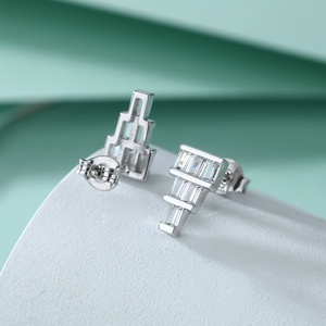 Pendientes de Plata de Ley 925 con Circonita Cúbica de Corte Baguette, Chapados en Rodio, Regalo de Compromiso, Aniversario de Bodas, Clásicos y Elegantes - Product Image 3