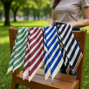 Foulard a righe piccolo e quadrato 70x70cm, accessorio moda per uomo e donna - Product Image 2