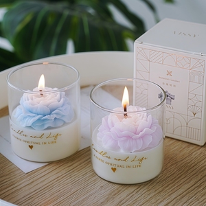 Bougie parfumée artisanale chic en cire de soja, senteur pivoine florale, pour une ambiance luxueuse dans la chambre, idéale pour les fêtes de Diwali et les bars. - Product Image 1