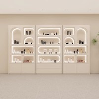 Étagère de présentation de magasin de détail personnalisée avec éclairage LED, stand commercial en bois, conception OEM avec taille, vitrine de présentation de cosmétiques et de parfums