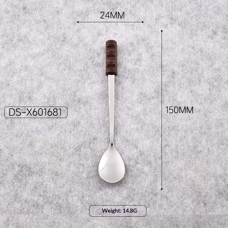 4-Petite cuillère à chocolat en argent