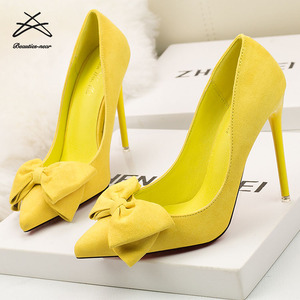 <span class=keywords><strong>Scarpe</strong></span> con <span class=keywords><strong>Tacco</strong></span> Alto da Donna, Décolleté Eleganti a Punta con <span class=keywords><strong>Tacco</strong></span> Sottile, Fiocco Decorativo, Nero e <span class=keywords><strong>Nude</strong></span>, Calzature Femminili alla Moda - Product Image 3