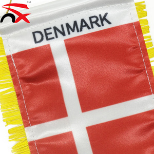 Venta caliente personalizado mundo país <span class=keywords><strong>bandera</strong></span> banderín <span class=keywords><strong>bandera</strong></span> 3*5 pulgadas Dinamarca <span class=keywords><strong>bandera</strong></span> <span class=keywords><strong>danesa</strong></span> pequeña ventana coche colgante dorado Fringy Banner - Product Image 4