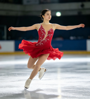 Robe de patinage artistique rouge sans manches, dos nu en V profond, jupe asymétrique ornée de strass pour filles et adultes, compétition et performance