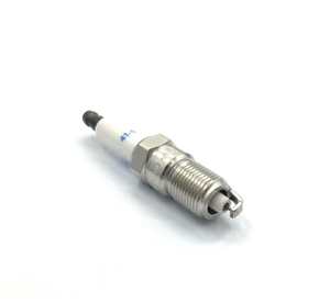 Bougie d'allumage de moteur en gros d'usine 41-110 Bougie d'allumage OEM 12621258 41110 - Product Image 3