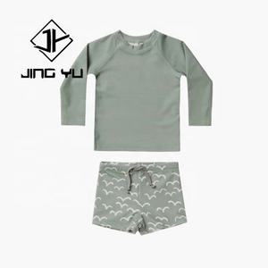 Maillot de bain bébé tendance, protection UV, néoprène, manches longues, imprimé, short, maillot de bain pour enfants, ensemble deux pièces - Product Image 1