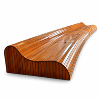 Banc de patio extérieur en bois massif 4 places, structure métallique, design moderne et épuré, assise multi-sections, écologique, durable, pour parc aquatique