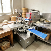 Appareil automatique de formage de raviolis avec mélangeur résistant à la corrosion et capteur de détection de fuites pour les chaînes hôtelières