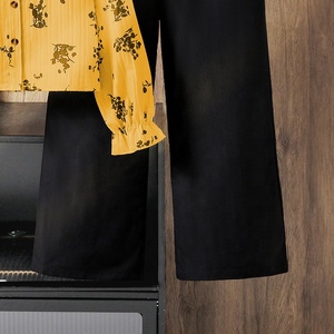 Set camicia a maniche lunghe con stampa in pizzo e pantaloni a gamba larga per ragazze - Moda primaverile per ragazze dai 4 ai 10 anni - Product Image 4