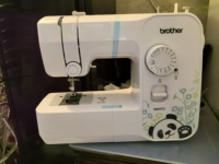 Machine à coudre Brother 8880PD à point noué simple, multifonction, boutonnière, portable, pour la maison, à vendre
