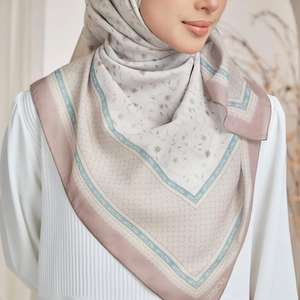 Vente en gros Nouveau Shimmer Personnalisé Imprimé Respirant Voile de Coton Carré Hijab Ethnique Musulman Kleid Femme Bandana Coffret Cadeau Femmes - Product Image 2