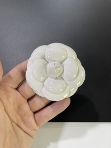 กิ๊บติดผมรูปกลีบดอกไม้ขนาด 6.6 ซม. แบบถอดได้ กลิ่นหอมอ่อนๆ ใช้ตกแต่งชุดชั้นใน - Product Image 6