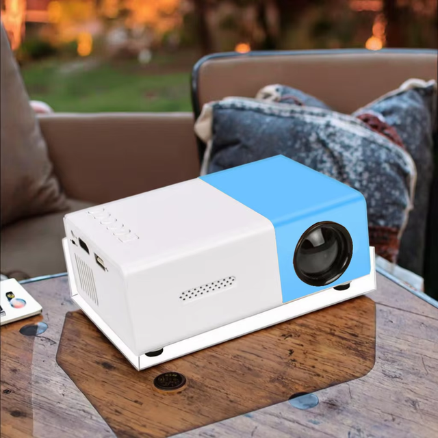 JUNUO Factory Popular Portable Best Gift for Your Kids Home Theater Projector High Quality Family Mini Portable YG300 Projector