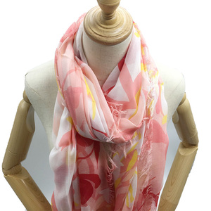 Sciarpa Oversize in Modal Nera e Gialla per Donna, Scialli e Sciarpe in Modal in Offerta - Product Image 5