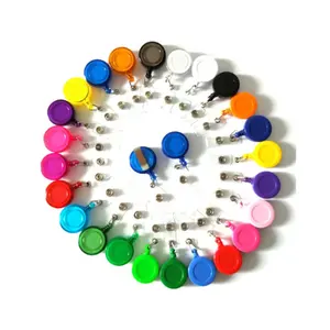 रंगारंग गोल आकार प्लास्टिक वापस लेने योग्य बिल्ला धारक रील बहु-रंग YoYo आईडी क्लिप