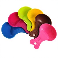 Cuillère à nourriture pour animaux de compagnie en plastique, pelle à nourriture pour chiens et chats, cuillère arrondie, vente en gros, couleurs mélangées