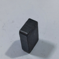 Source de bloc de ferrite d'aimants industriels haute performance 75*30*10 pour les matériaux magnétiques permanents