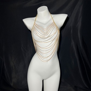 Chaîne de corps en métal rose perlé faite à la main, idéale pour le carnaval 2026, les mariages, les raves, comme bijou de soutien-gorge ou bralette pour la plage et les boîtes de nuit - Product Image 2