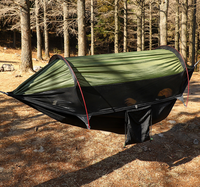 Hamac de tente suspendu de balançoire léger et résistant au soleil de couleur verte avec moustiquaire pour la randonnée en plein air et le camping