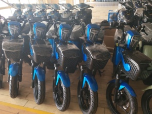 वयस्कों के लिए इलेक्ट्रिक बाइक 10 इंच विंटेज मोटो पेडल सहायता - Product Image 3