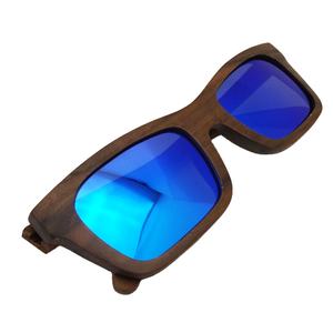 Lunettes de soleil en noyer noir de haute qualité avec logos personnalisés et une variété de couleurs de verres. Autres articles divers - Product Image 1