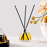Bouteille diffuseur de parfum en gros, vide, pour décoration intérieure, 30 ml, en verre transparent en forme de fleur, avec emballage de vente au détail