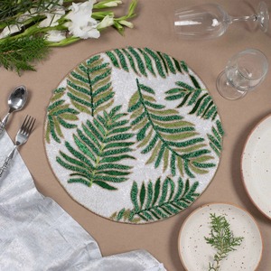 Set de table décoratif perlé à motifs floraux de qualité supérieure pour la salle à manger intérieure, disponible au meilleur prix du marché - Product Image 6