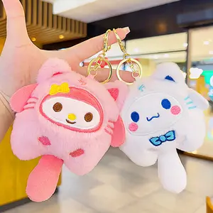 Venta caliente lindos juguetes de peluche Sanrio colgante Kulomi Yugui Pike monstruo transformado gato muñeco de peluche estudiante bolsa