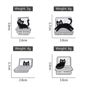 Divertente Spilla in Smalto a Forma di Gatto Nero con Scritta 'Don't Worry I'm From Tech Support' IT - Spilla Umoristica Carina per Zaino o Giacca - Regalo Geek - Product Image 5