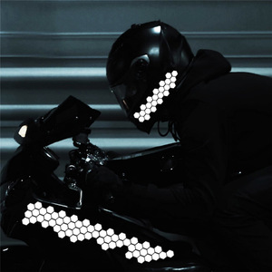 Autocollant de modification pour <span class=keywords><strong>casque</strong></span> de <span class=keywords><strong>moto</strong></span> en nid d'abeille solide, réfléchissant et imperméable - Product Image 1