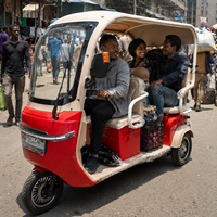Véhicule électrique à 3 roues ouvert SumEV Go Grocery Shopping 3 places, 1200W, éclairage LED, homologué CEE, autonomie 50-70 km, conduite familiale