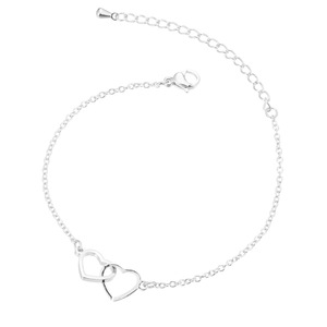 Bracciale con Charm Personalizzato in Acciaio Inox Placcato Argento con Zirconi a Forma di Cuore per Occasioni Speciali Femminili Come San Valentino - Product Image 6
