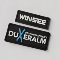 Étiquettes de marque en silicone 3D personnalisées pour vêtements, fabriquées par YH-Manufacturer Designer, étiquettes en PVC personnalisées, patchs en caoutchouc pour vêtements