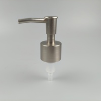 Pompe à lotion 28/410 argentée, or et or brossé, avec ressort de sortie argenté, en plastique, pour flacons de soins et cosmétiques